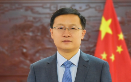 中国驻喀山总领事向波.png